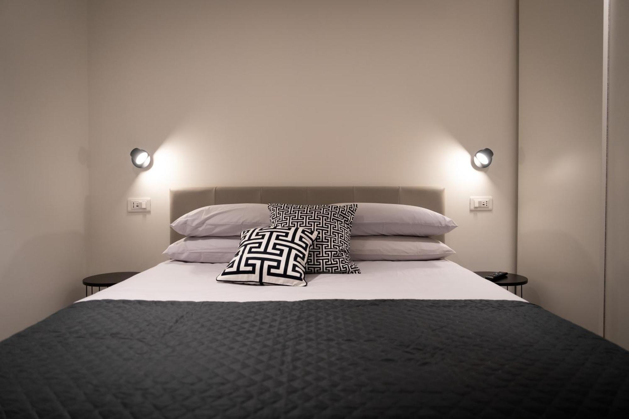Suite 70 Luxury Collection เรจโจ ดี คาลาเบีย ภายนอก รูปภาพ
